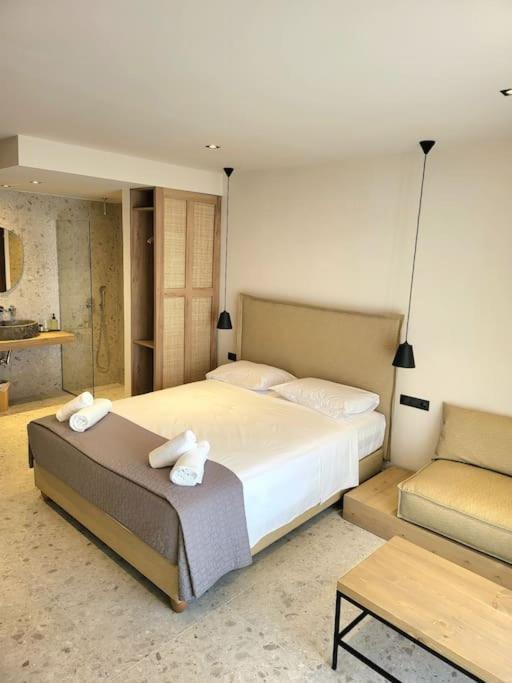 Mira Living Concept Suites Adults Only Kokkini Hani Eksteriør billede